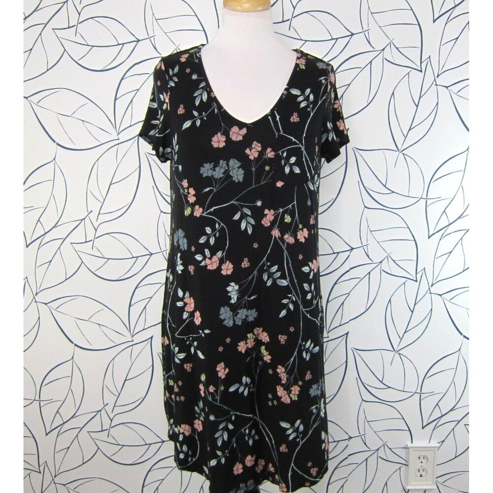 Soma Cool Nights V-Neck Sleep Shirt Short Sleeve Nightgown Black Floral Size XS